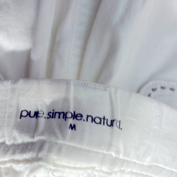 Cotton crop pants w/embroidered details! Belt loop elastic waist, zip closure. M - Picture 6 of 9